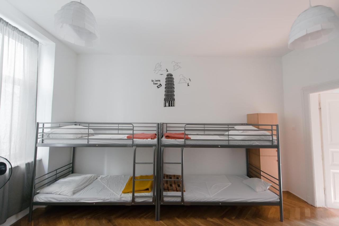 Budapest Party Hostel At Udvarom Camera foto