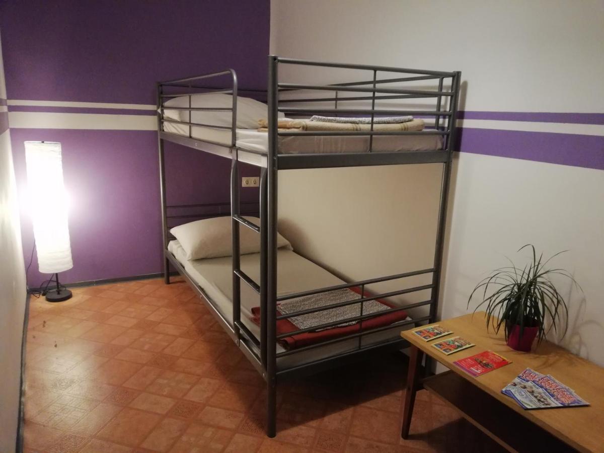 Budapest Party Hostel At Udvarom Esterno foto